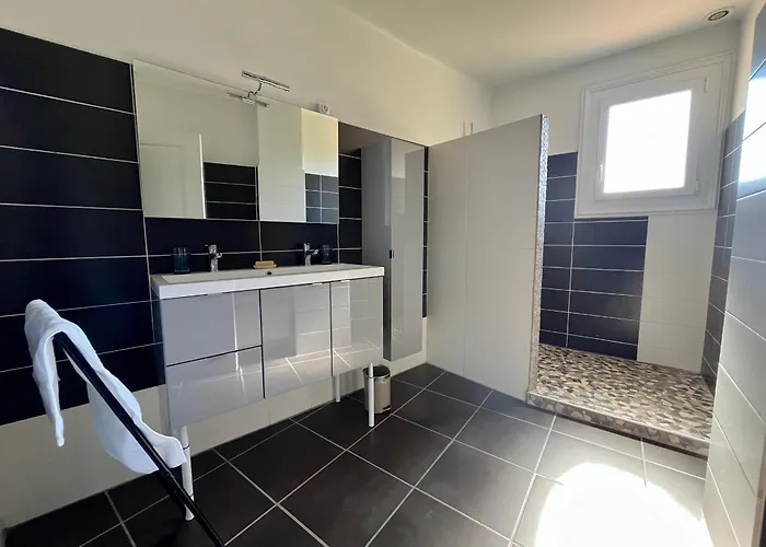 Charmante Maison Familiale Pour 10 Personnes A - Fr-1-309-511 *